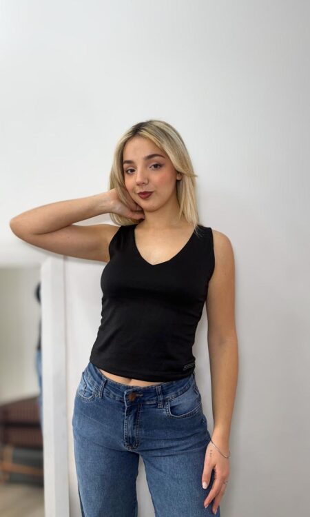 MUSCULOSA ESCOTE V