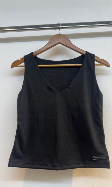 MUSCULOSA ESCOTE V