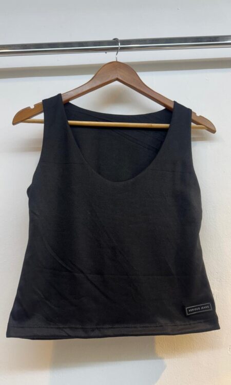 MUSCULOSA ESCOTE REDONDO