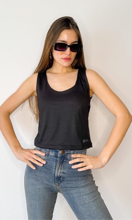 MUSCULOSA ESCOTE REDONDO