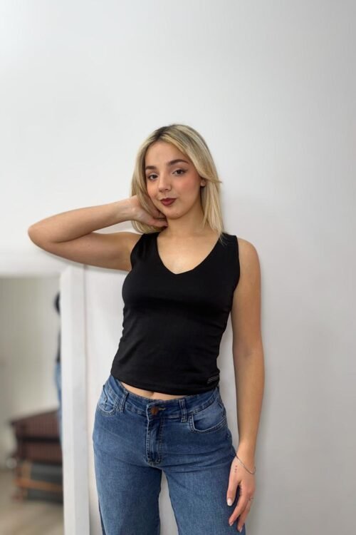 MUSCULOSA ESCOTE V
