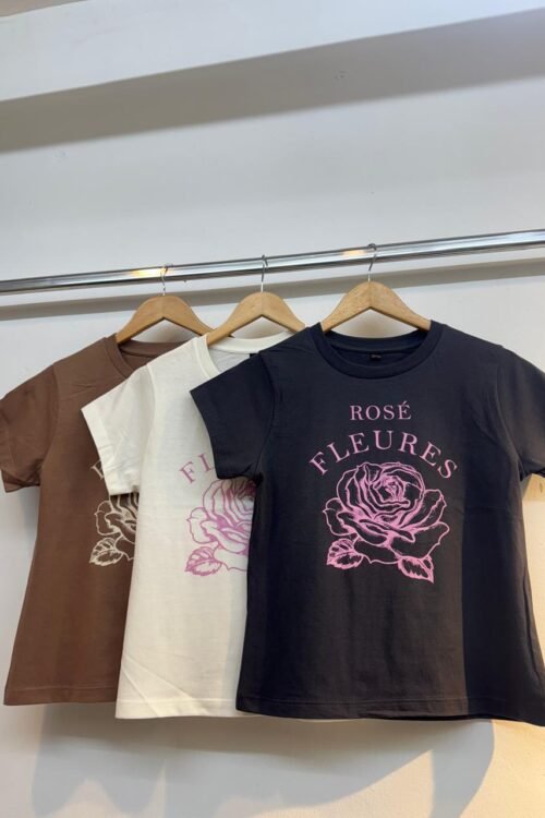 REMERA BASICA “ROSÉ FLEURES”