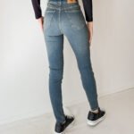 JANE - Image 2