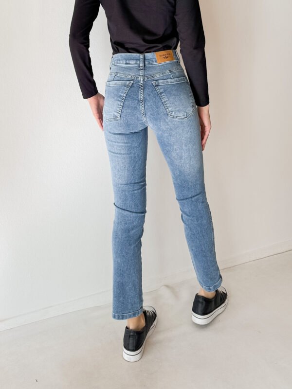 JAZMIN - Image 2