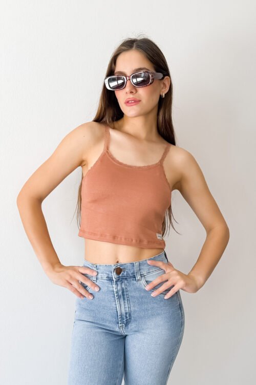 MUSCULOSA PUPERA LISA PUNTILLA